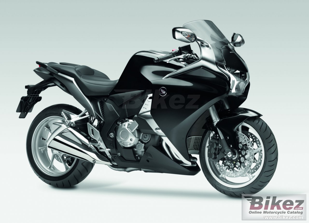 Big Honda vfr1200f dct picture and wallpaper from Bikez.com